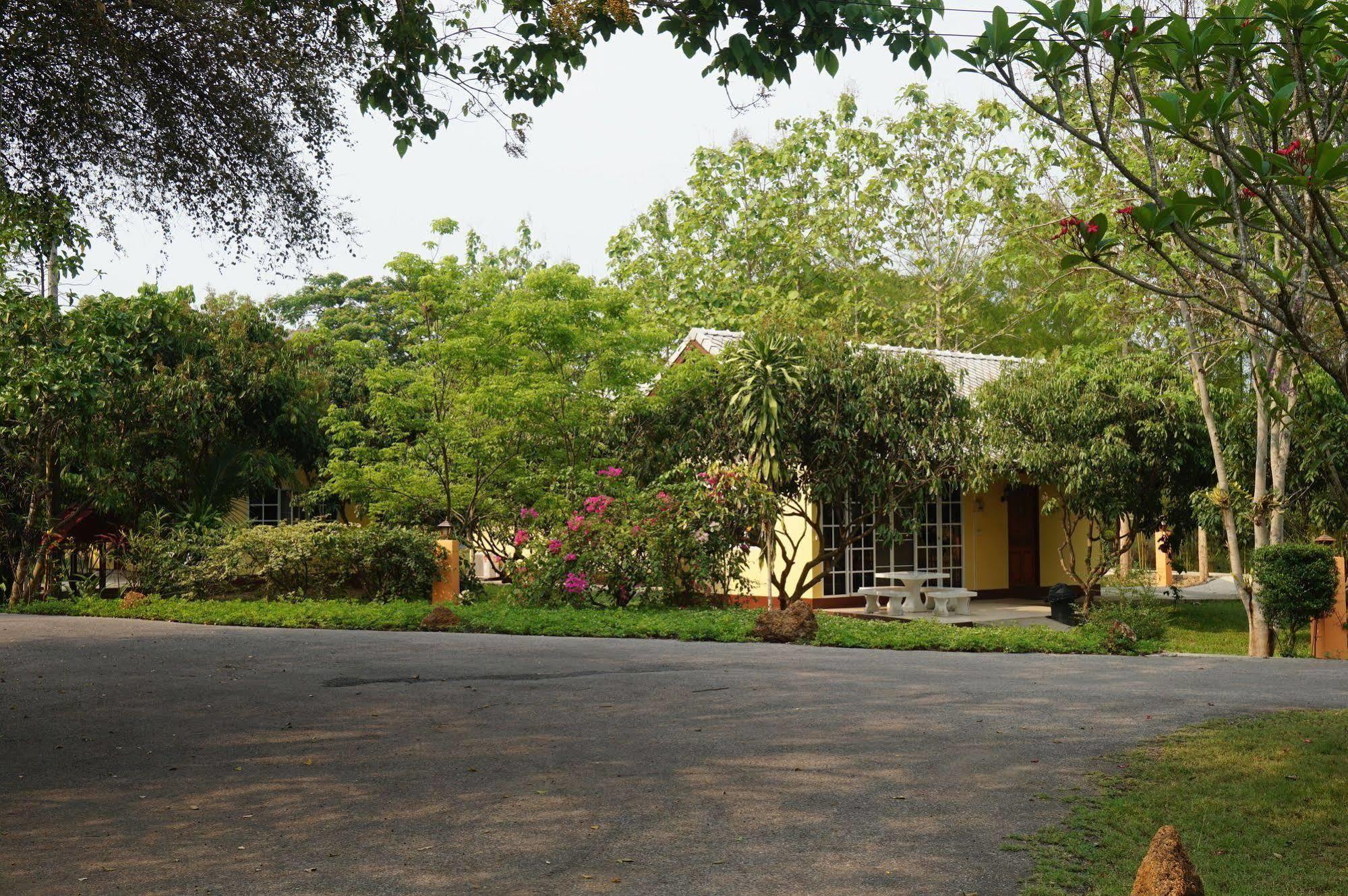 Nan Noble House Garden Resort Екстер'єр фото